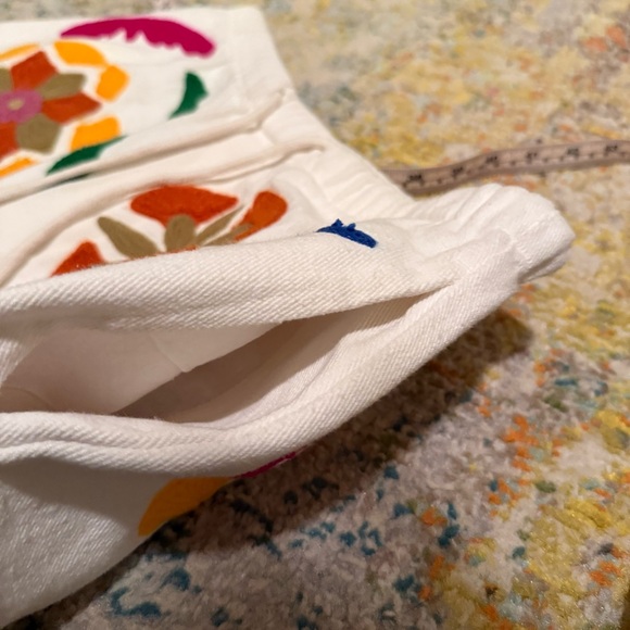 New Zara Mens White Embroidered Floral Shorts SET size S - Picture 6 of 11